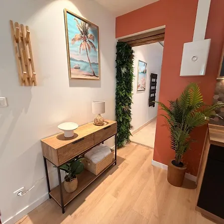 Daire La Parenthese Remoise With Sauna And Jacuzzi *