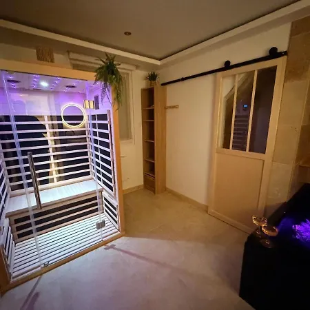 La Parenthese Remoise With Sauna And Jacuzzi