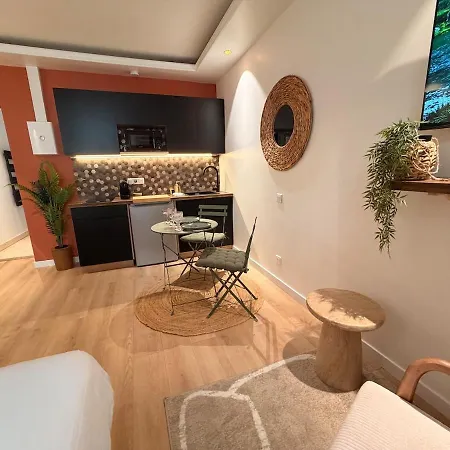 La Parenthese Remoise With Sauna And Jacuzzi *