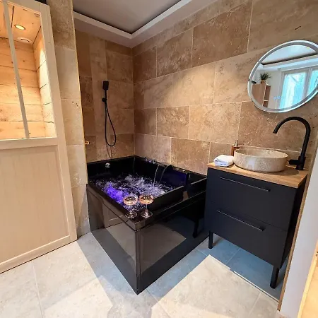 La Parenthese Remoise With Sauna And Jacuzzi Reims