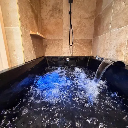 La Parenthese Remoise With Sauna And Jacuzzi * Reims