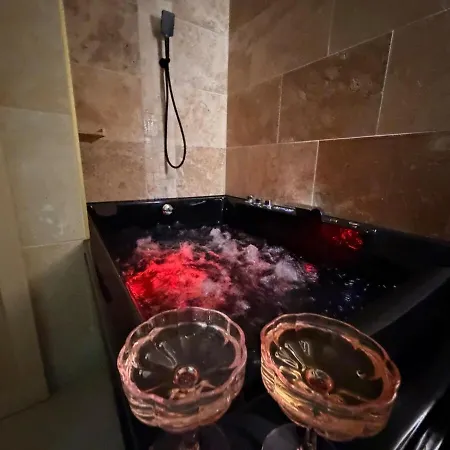 La Parenthese Remoise With Sauna And Jacuzzi Reims